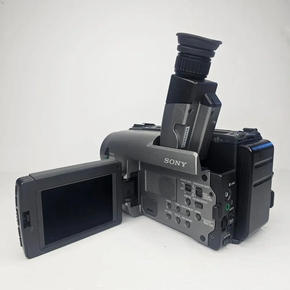 SONY Handycam CCD-TRV52 Vision Steady Shot 8 Camcorder 30x Digital Zoom Untested